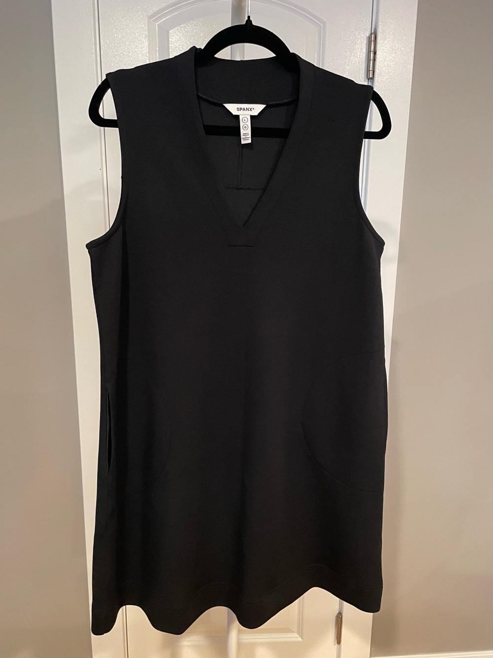 SPANX AirEssentials sleeveless tunic — Size L